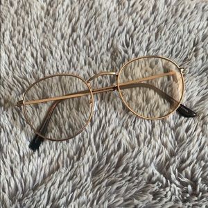 Round frame glasses